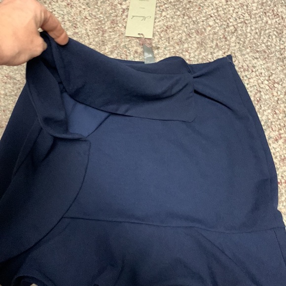 New ruffle wrap skirt - Picture 4 of 9